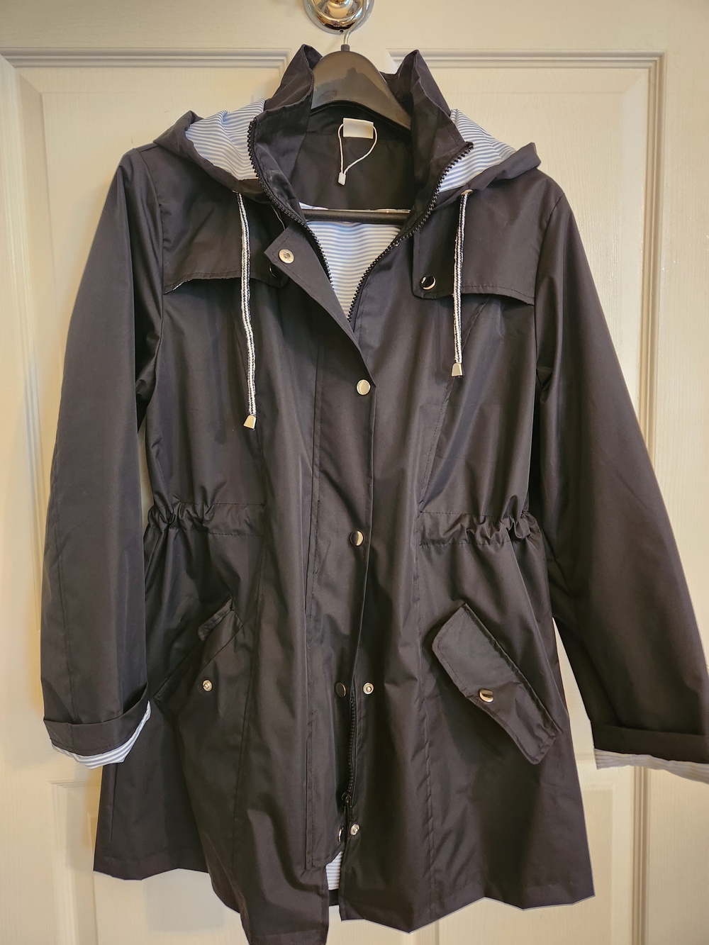 Classic Women's Hooded Rain Jacket-  Black w/ Striped Lining. NWOT.